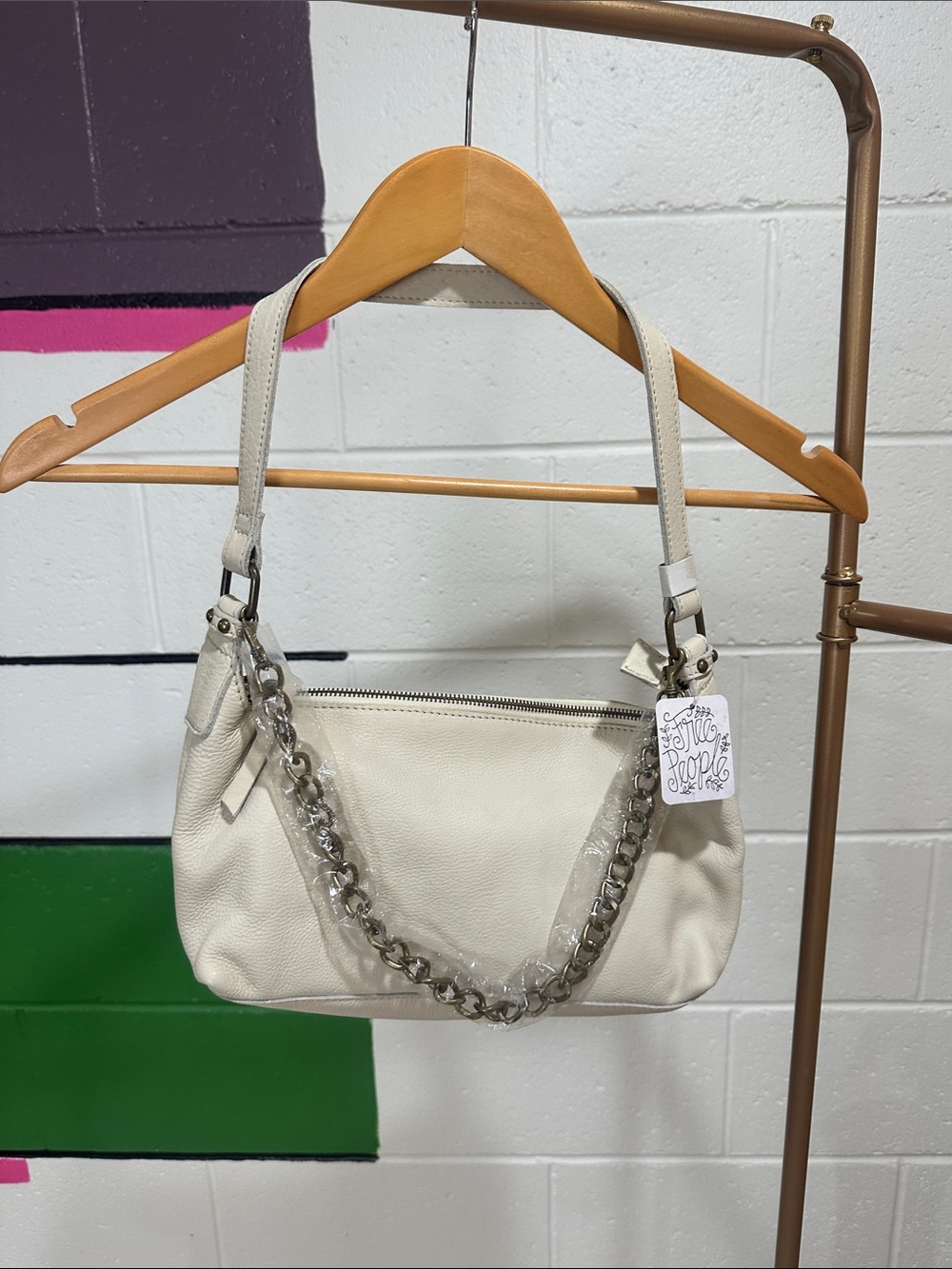 FREE PEOPLE Cream Leather Shoulder Bag with Chain Detail